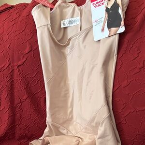 Cupid Seamless Shapewear M NWT ⭐️
